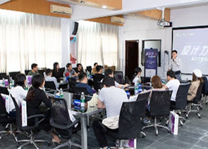 国家统计局：前三季度文化及相关企业营业收入增长7.7%